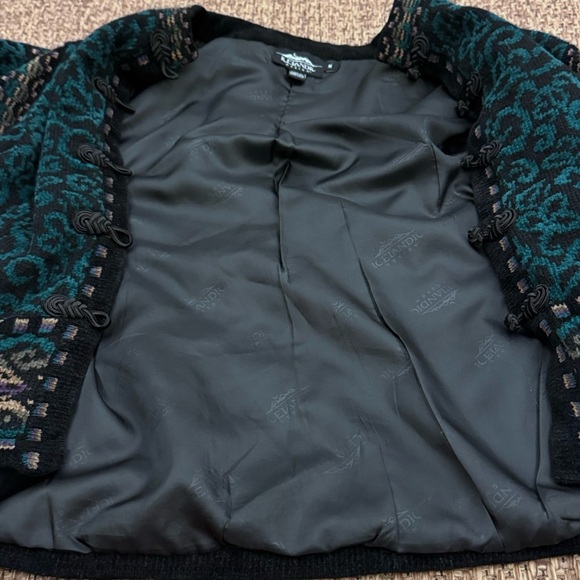 Vintage Icelandic Design Lined Sweater with Frog Fasteners - Picture 13 of 15